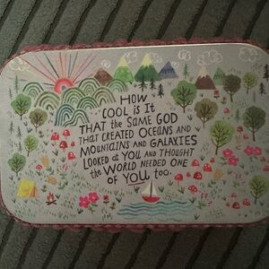 Natural life prayer tin